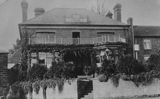 Welcome Coffee Tavern, Chapel Street, Cam